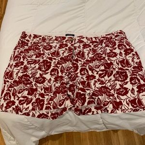 Lands End mid rise 7in chino short
